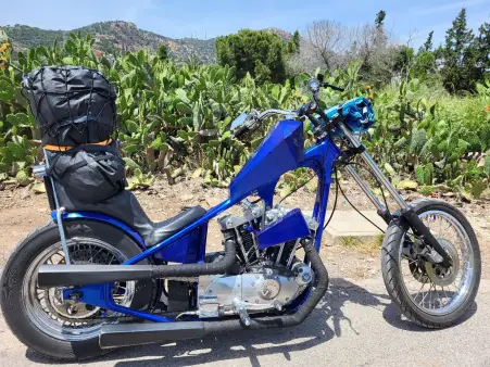Zwarte chopper met starr frame